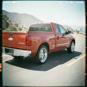 zona activa street trucks cover art